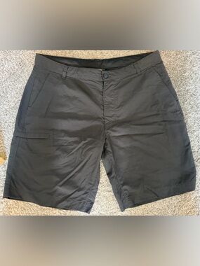 The North Face Men's Black Cargo Shorts